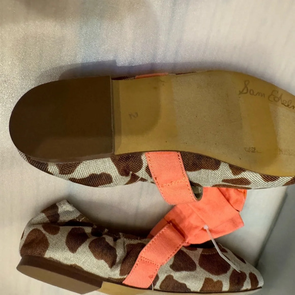 SAM EDELMAN GIRL’S FELICITY GIRAFFE PRINT BOW BALLET FLATS Size 2 - Picture 6 of 6